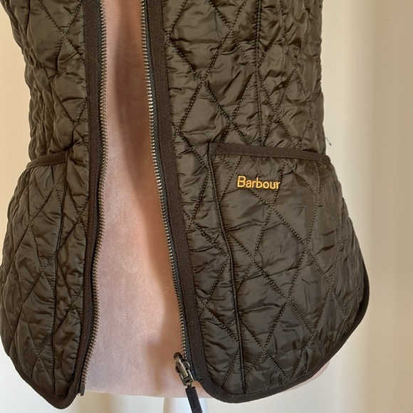 Barbour Gilet Vest Sz 4 in Dark Olive. Classic! - Picture 2 of 12